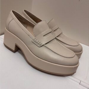 Elegant Cream Loafers